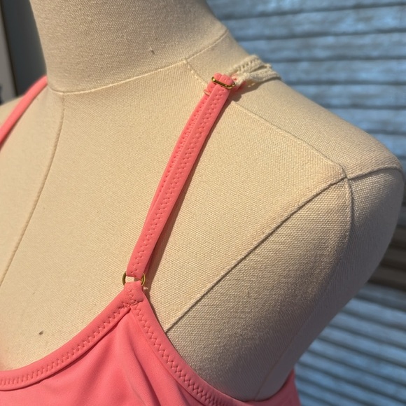 Jessica SimpsonTwo Piece Cami Flounce Fancy Back Bikini Swimsuit Peach. Size M - Picture 6 of 9